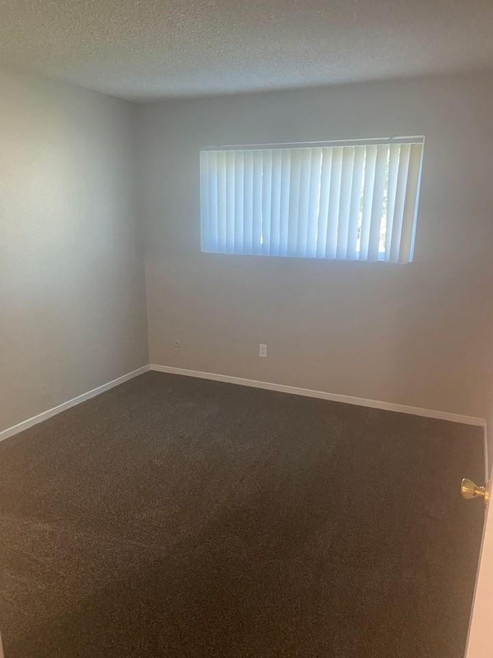 2080 W La Loma Drive - Photo 6 of 15