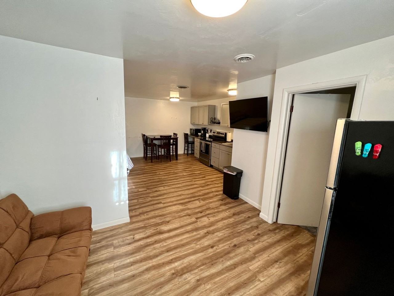 207 Main St N - Photo 3 of 12