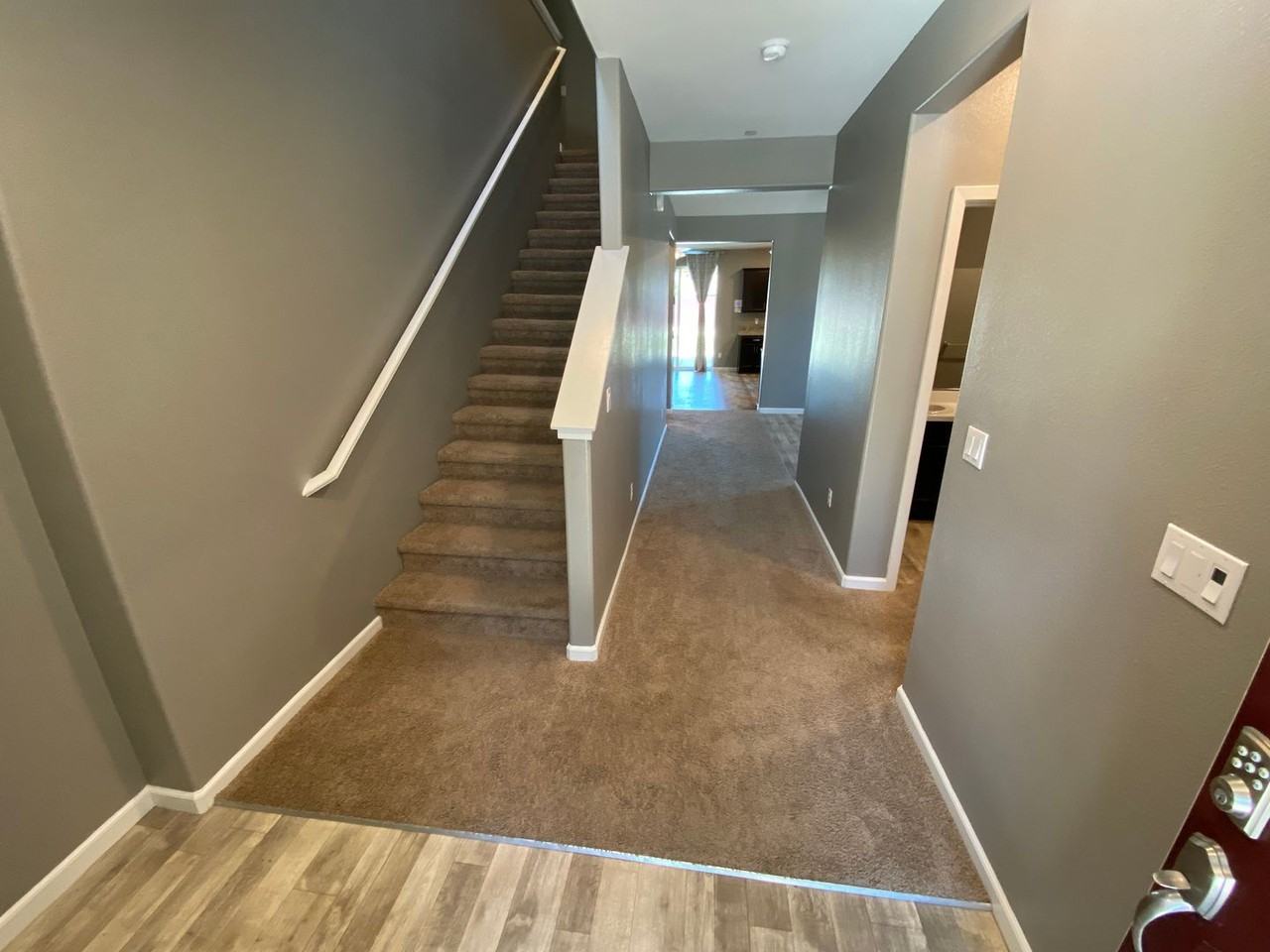 839 South Belmont Drive - Photo 4 of 48