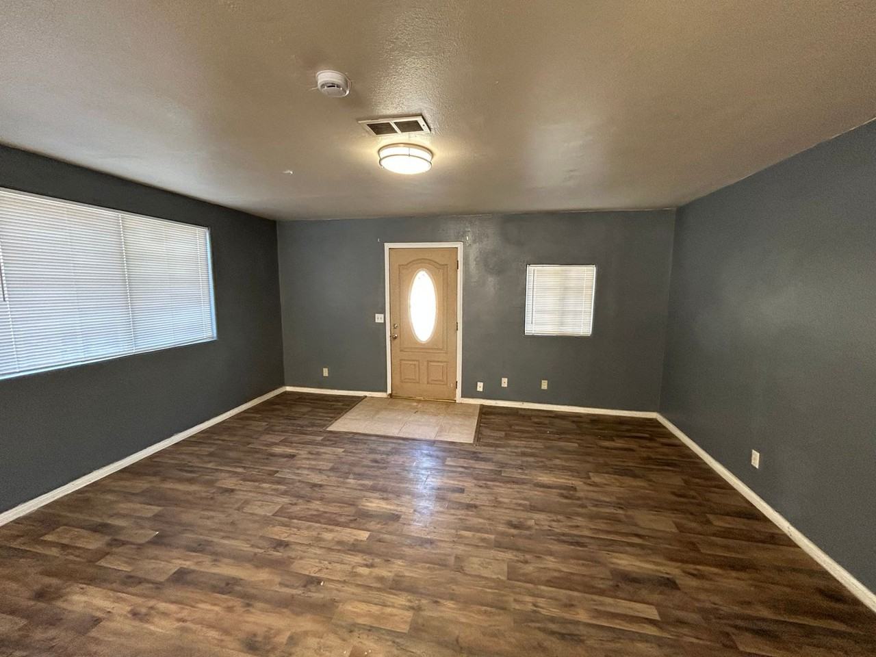 Oswell St 232 - Photo 2 of 10