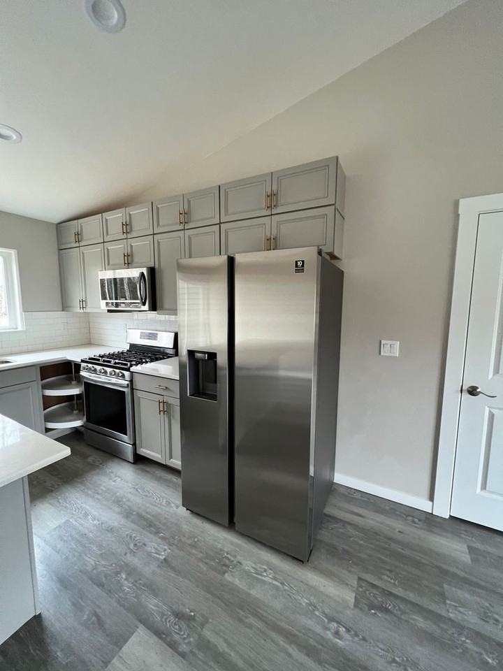 1350 W Minnetonka Dr - Photo 2 of 49