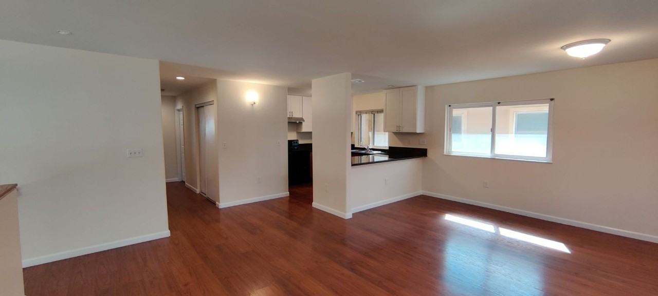 Harding Ave 3471 - Photo 2 of 16