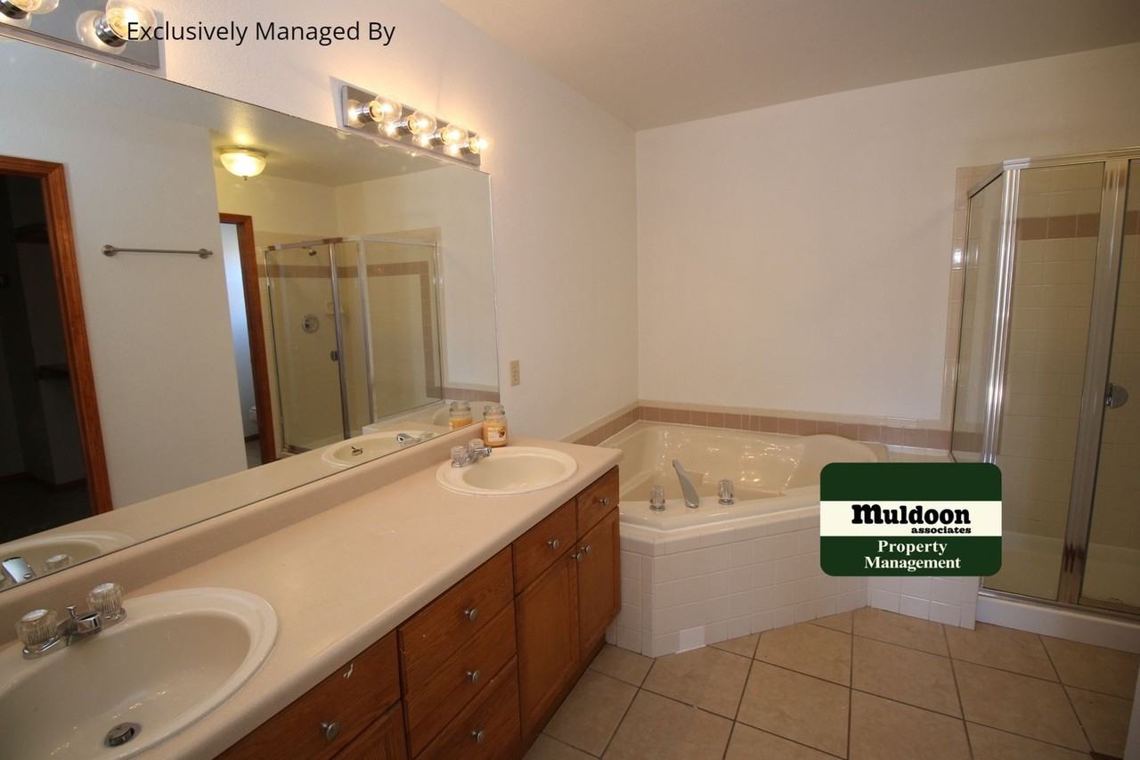 2180 Silkwood Dr - Photo 7 of 15