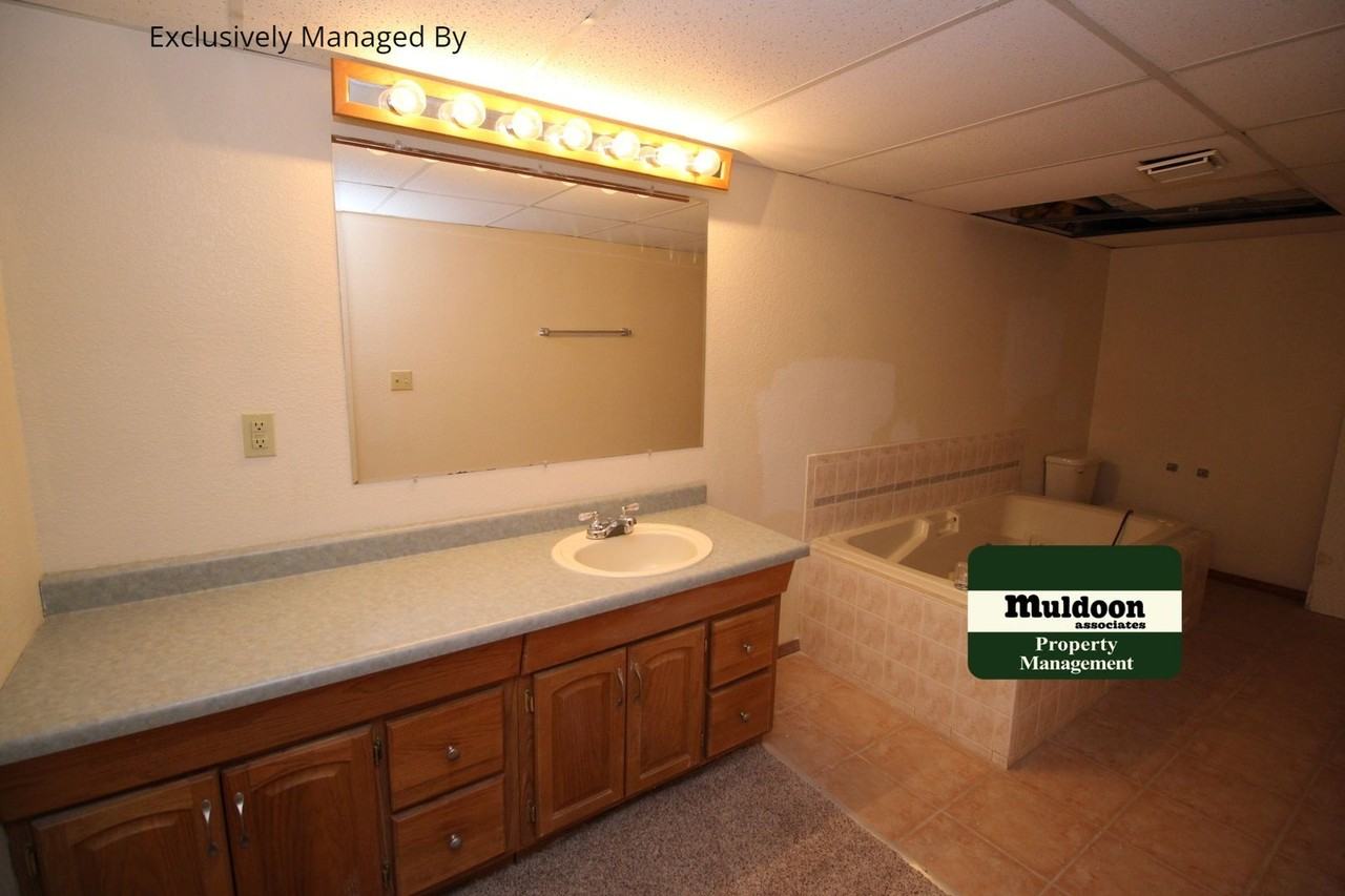 2180 Silkwood Dr - Photo 7 of 15