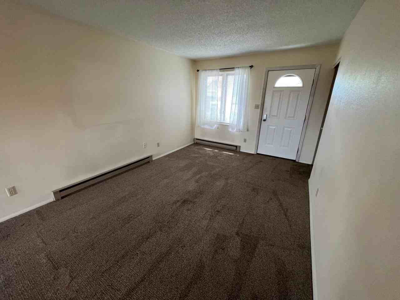 1902 Prairie Rd - Photo 3 of 38