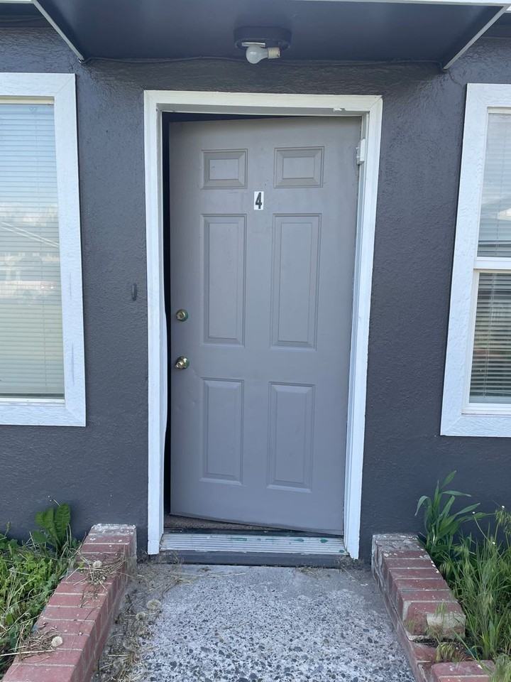 207 & 223 N Hemlock St - Photo 2 of 22