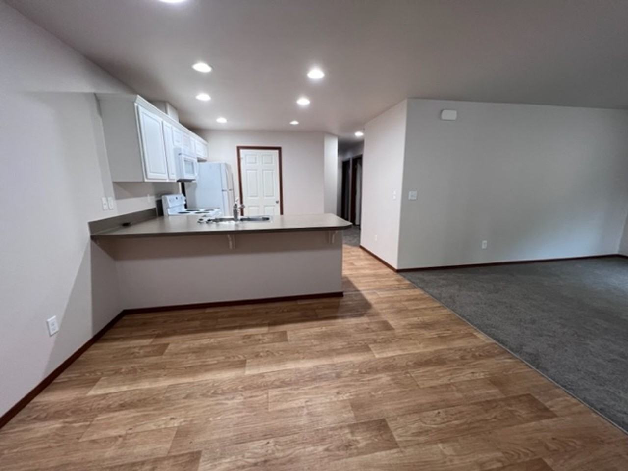 CM#10 - Photo 2 of 16