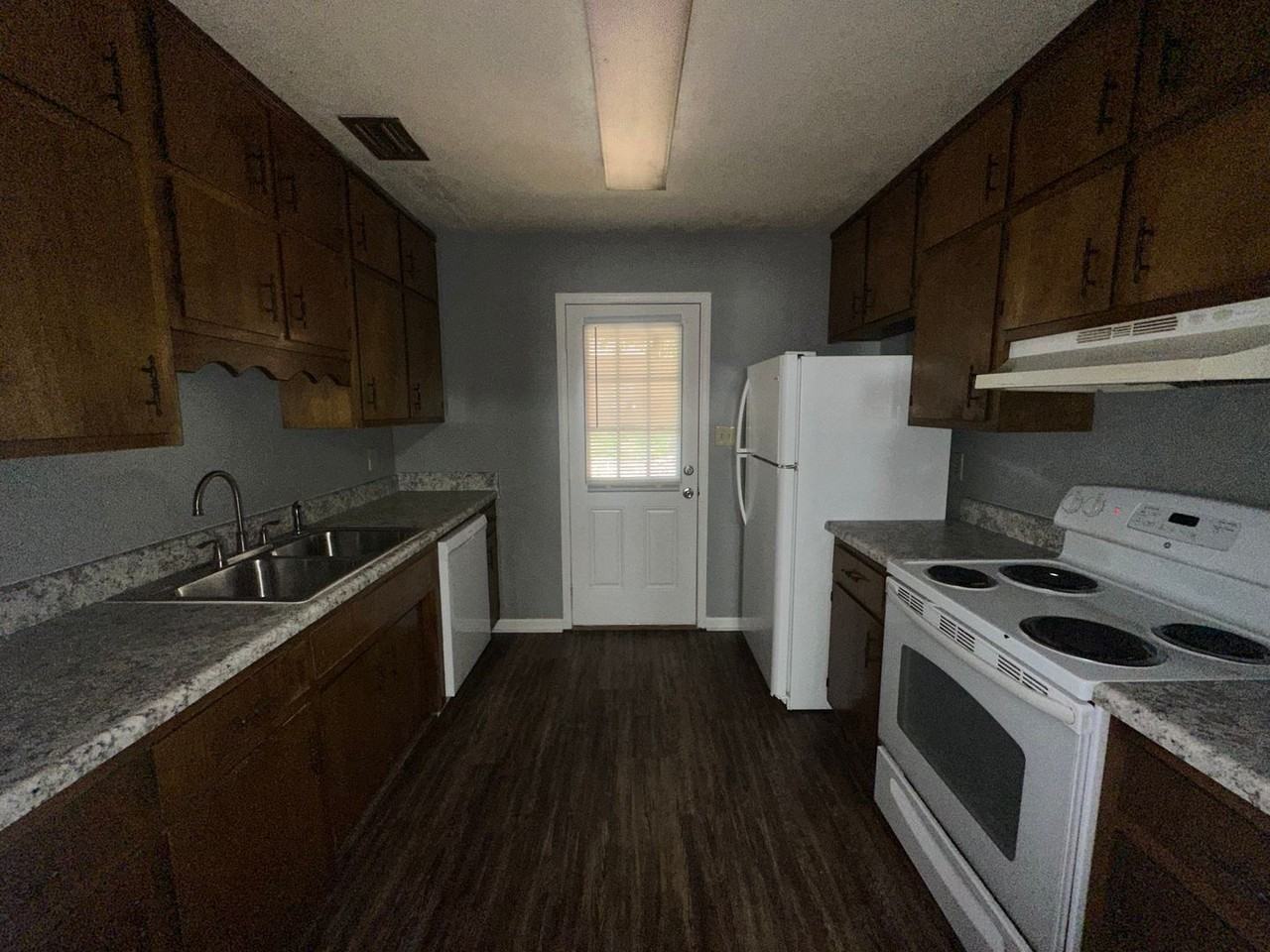 475 Teal Ln - Photo 5 of 6