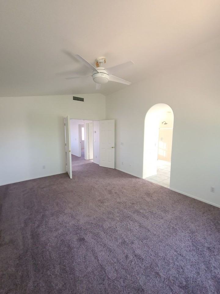 1561 W Cindy St - Photo 4 of 20