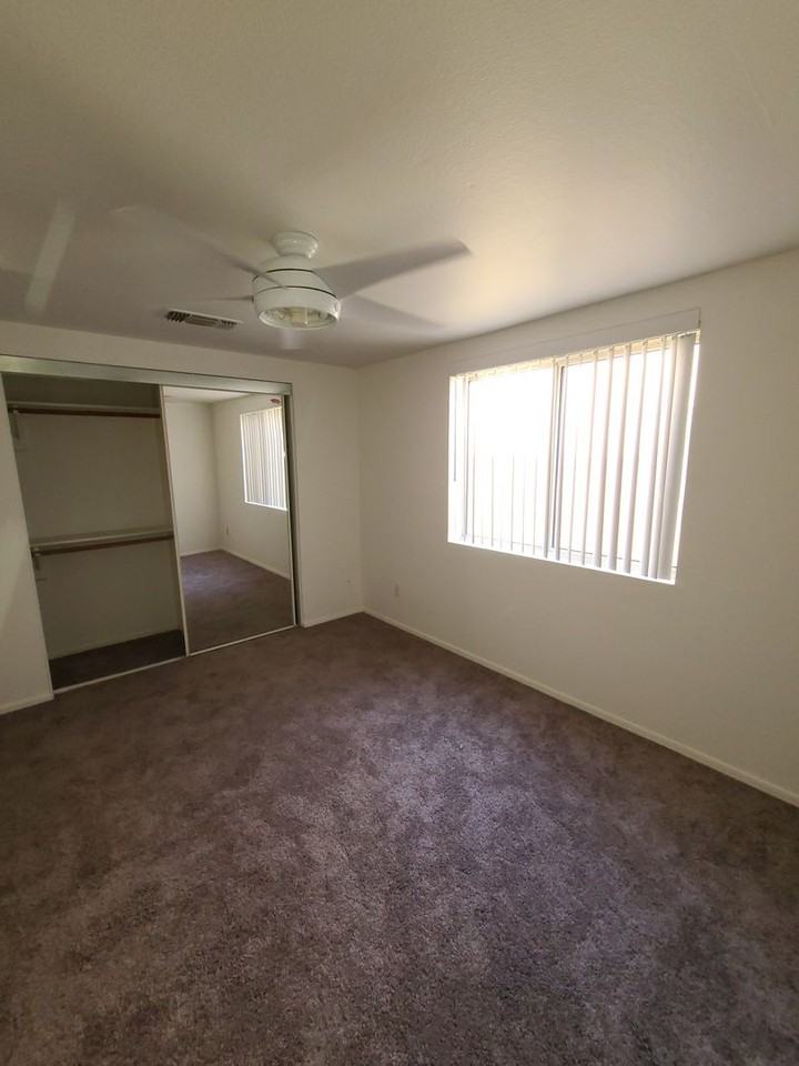 1561 W Cindy St - Photo 6 of 20