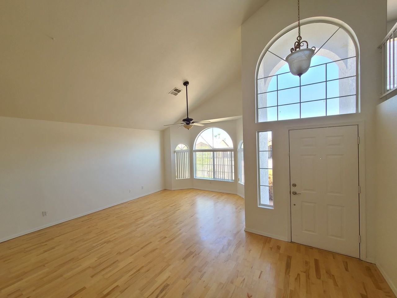 1561 W Cindy St - Photo 7 of 20