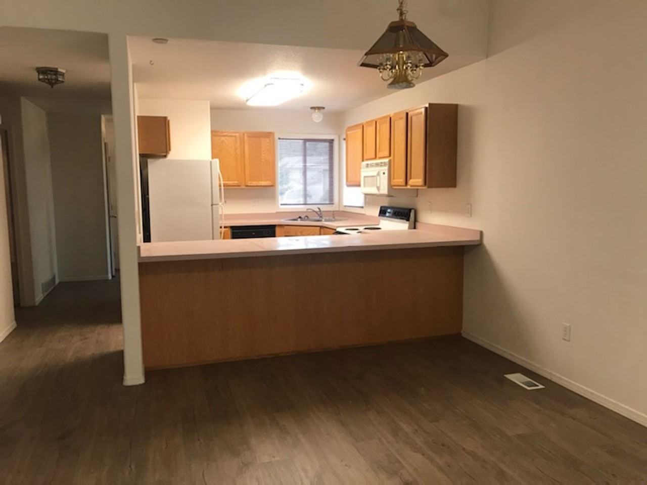 332 Ponderosa St - Photo 3 of 7