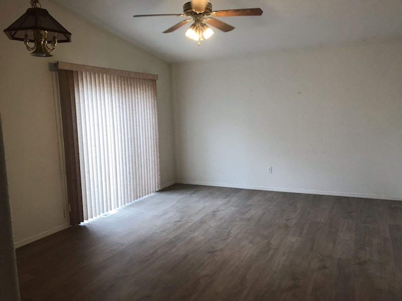 332 Ponderosa St - Photo 5 of 7