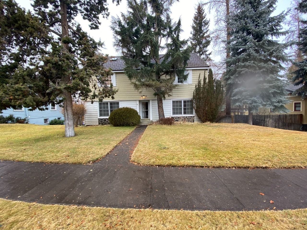 525 Nw Broadway St - Photo 2 of 45