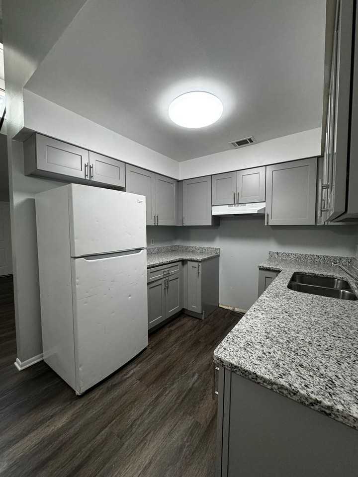 4730 Lake Ridge Rd #88 - Photo 4 of 23
