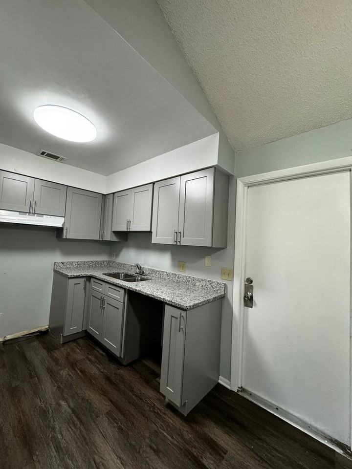 4730 Lake Ridge Rd #88 - Photo 5 of 23