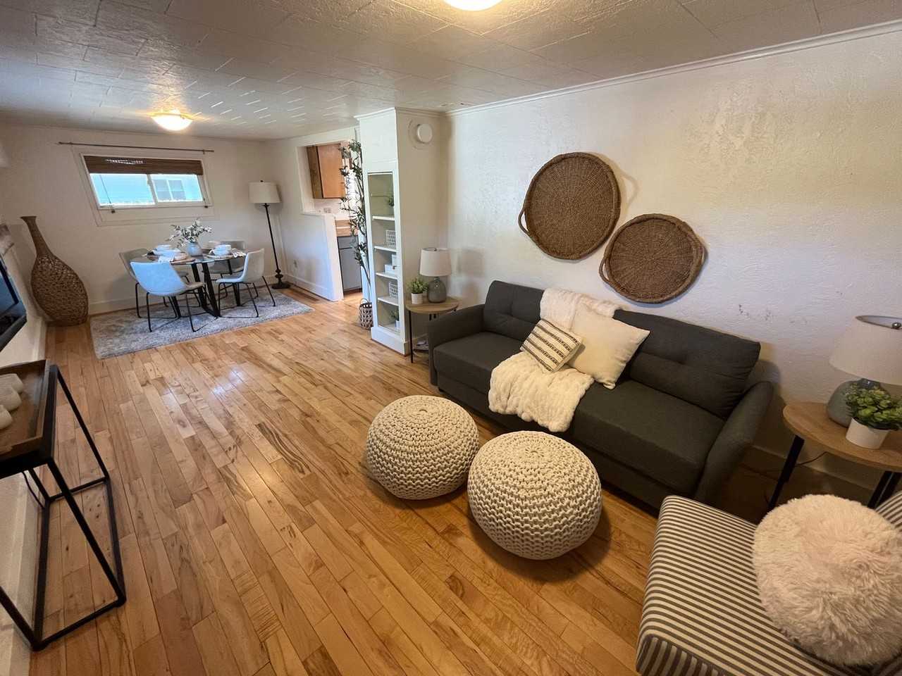 1117 Nw Milwaukee Ave - Photo 6 of 26