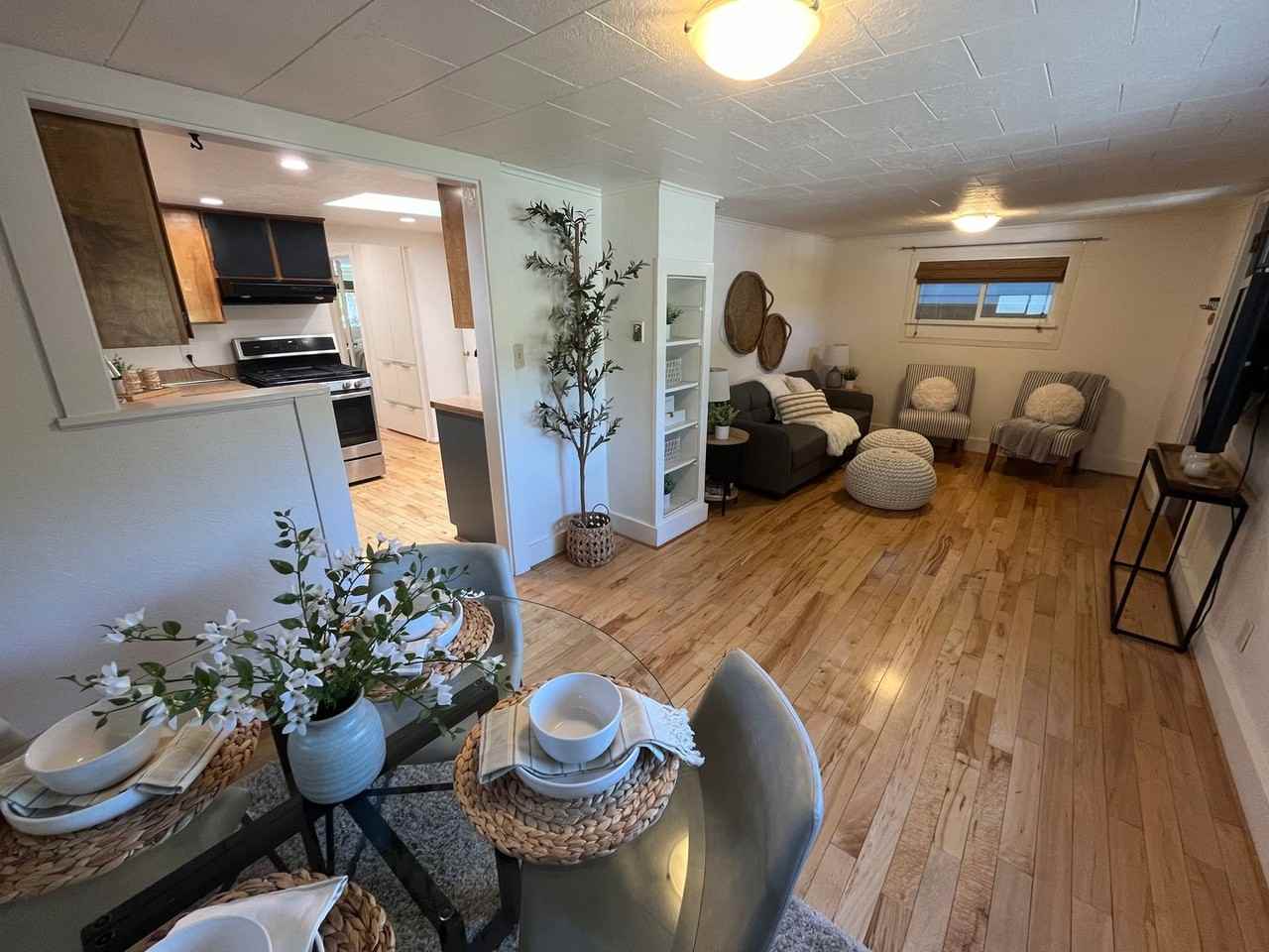 1117 Nw Milwaukee Ave - Photo 7 of 26