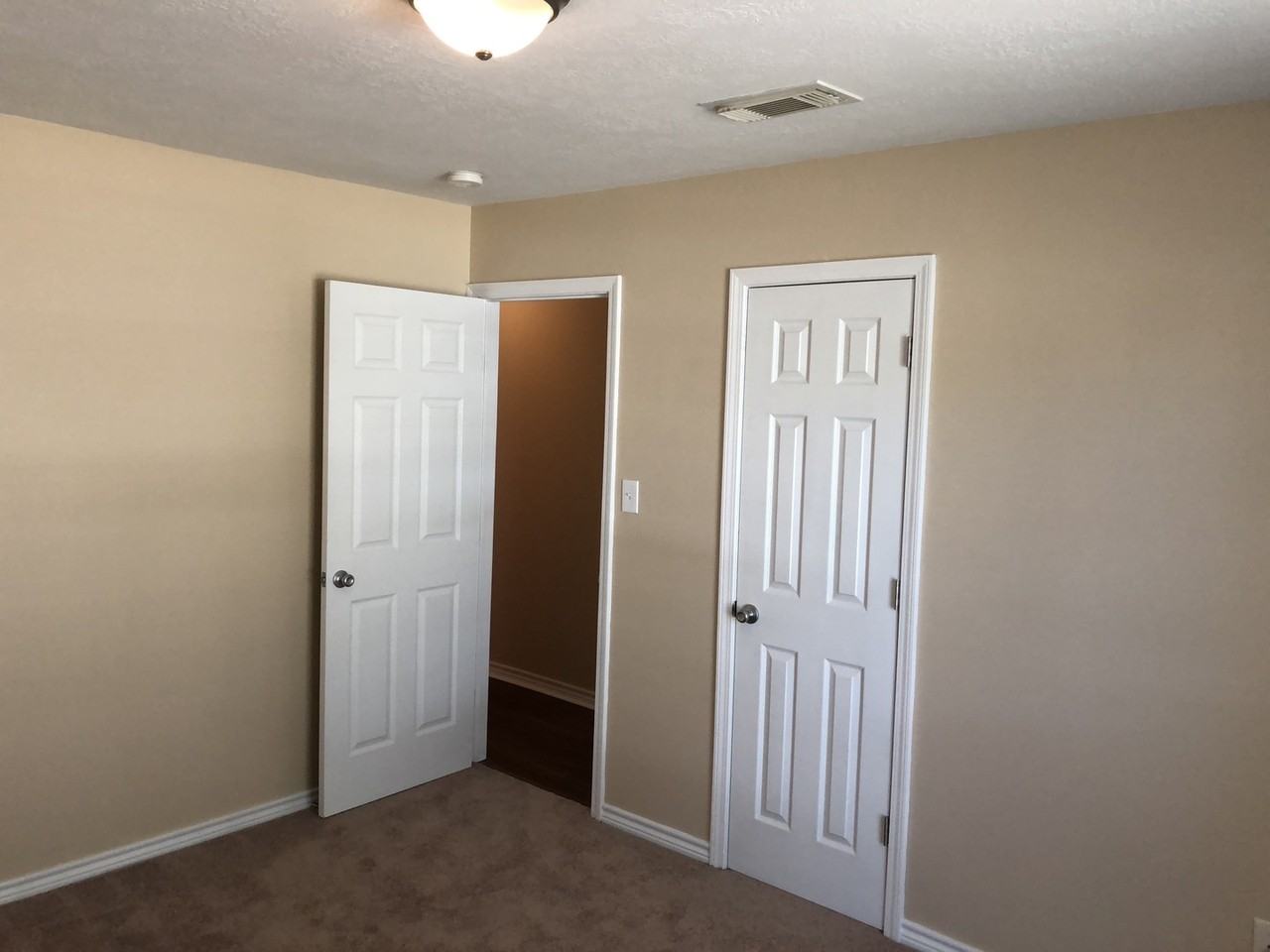 16115 Speyburn Ct - Photo 4 of 28