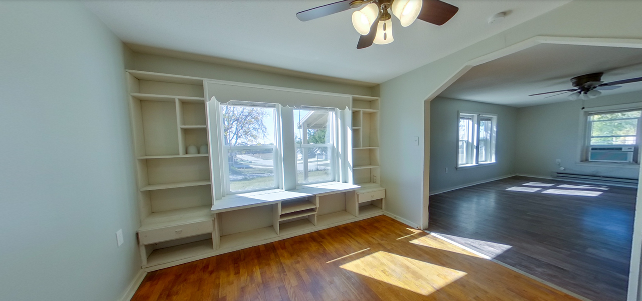 703 6th St - Photo 2 of 9