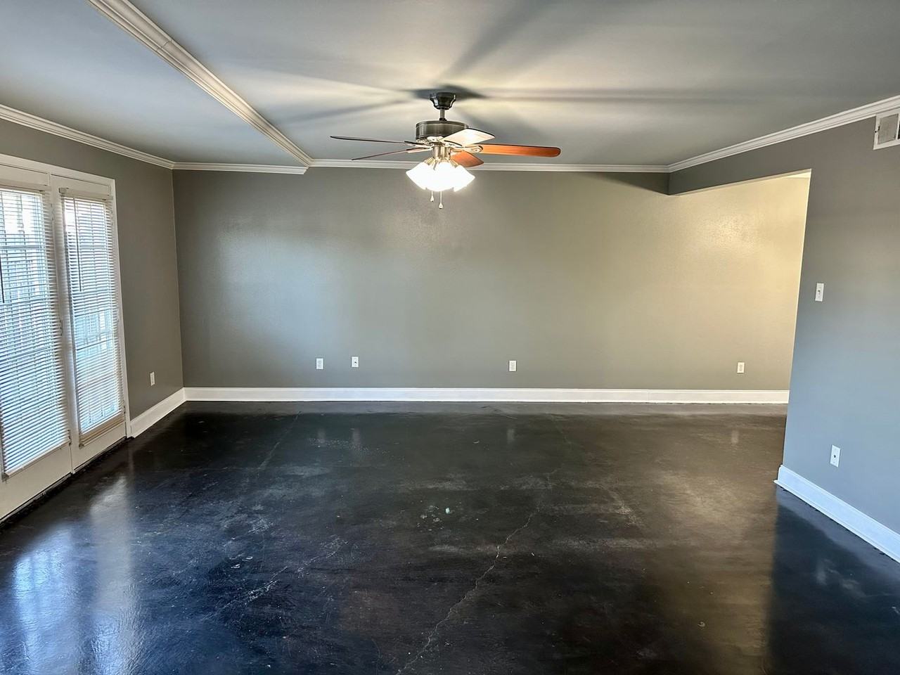 200 Lodge Dr #112 - Photo 2 of 16