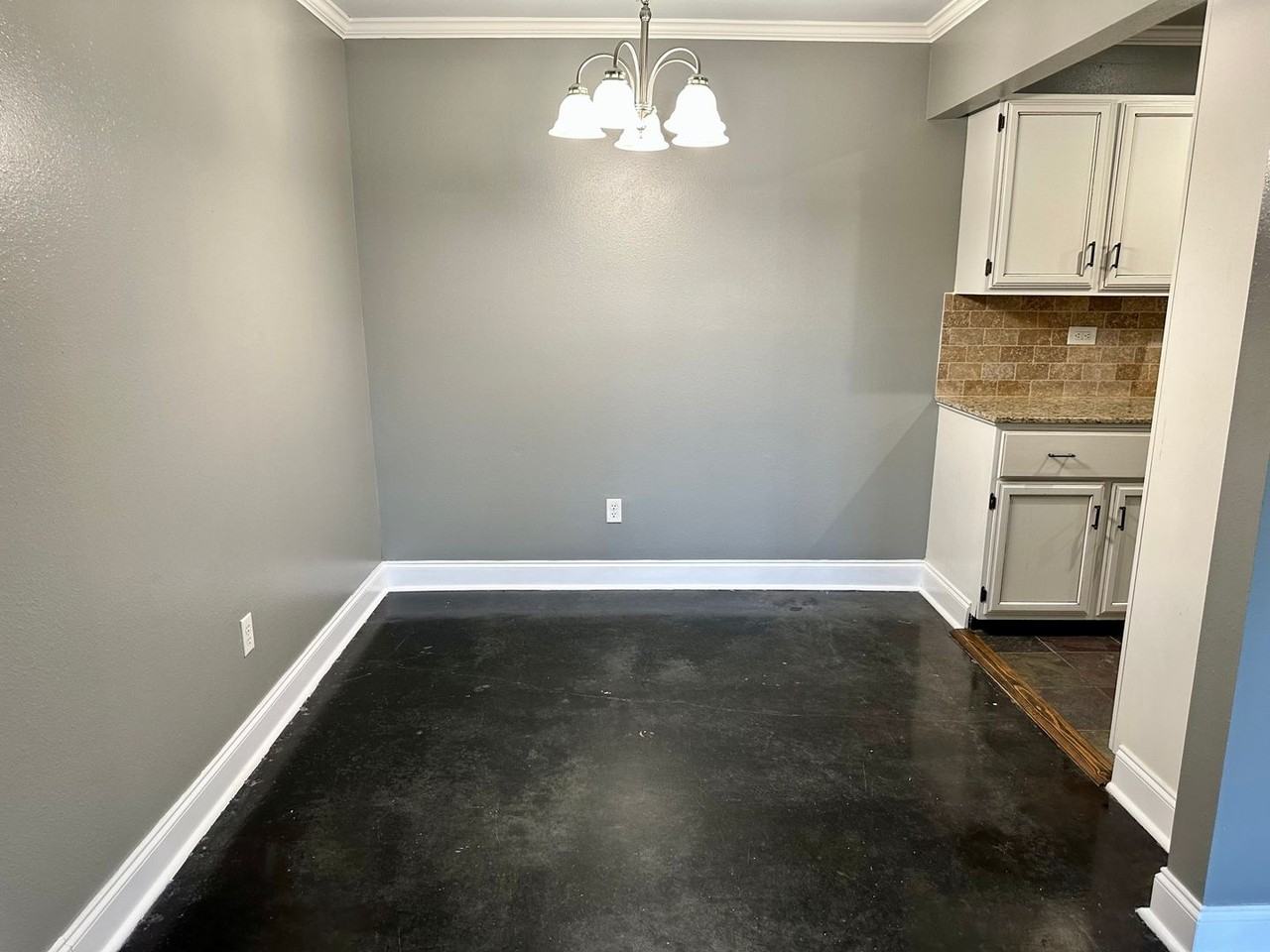 200 Lodge Dr #112 - Photo 4 of 16