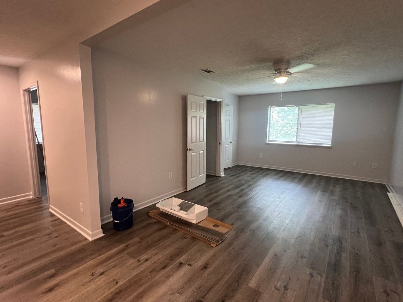 249 Barber St - Photo 3 of 6
