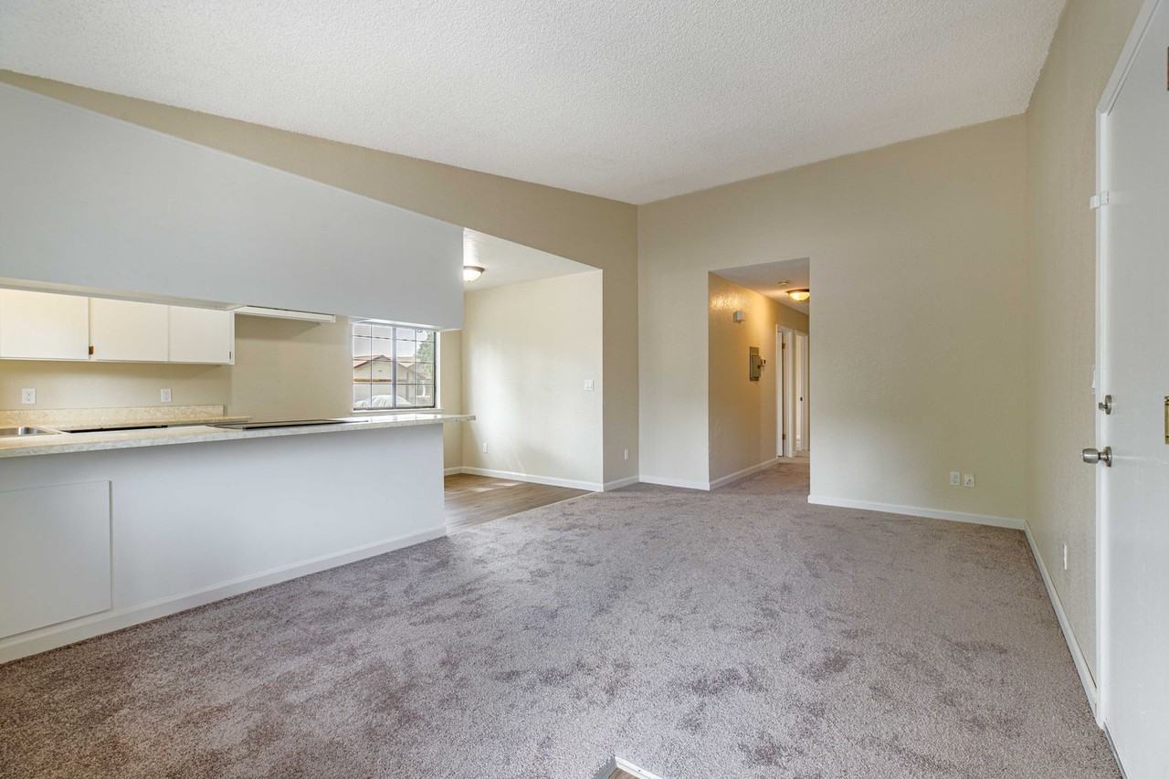 3521 Akeby Dr - Photo 5 of 25