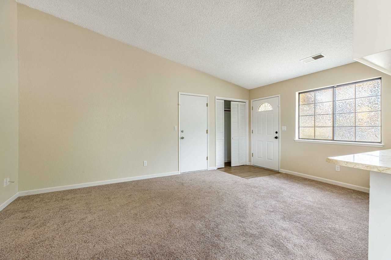 3521 Akeby Dr - Photo 6 of 25