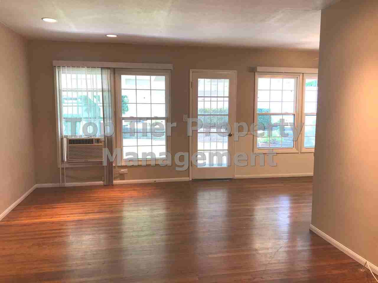 4925 Orcutt Ave - Photo 3 of 16