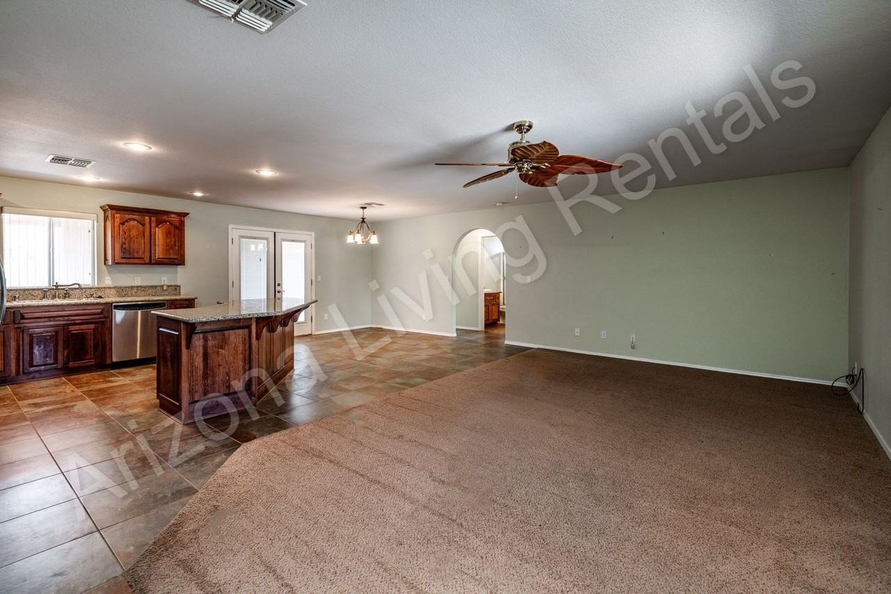 1714 Florence Ave - Photo 5 of 24