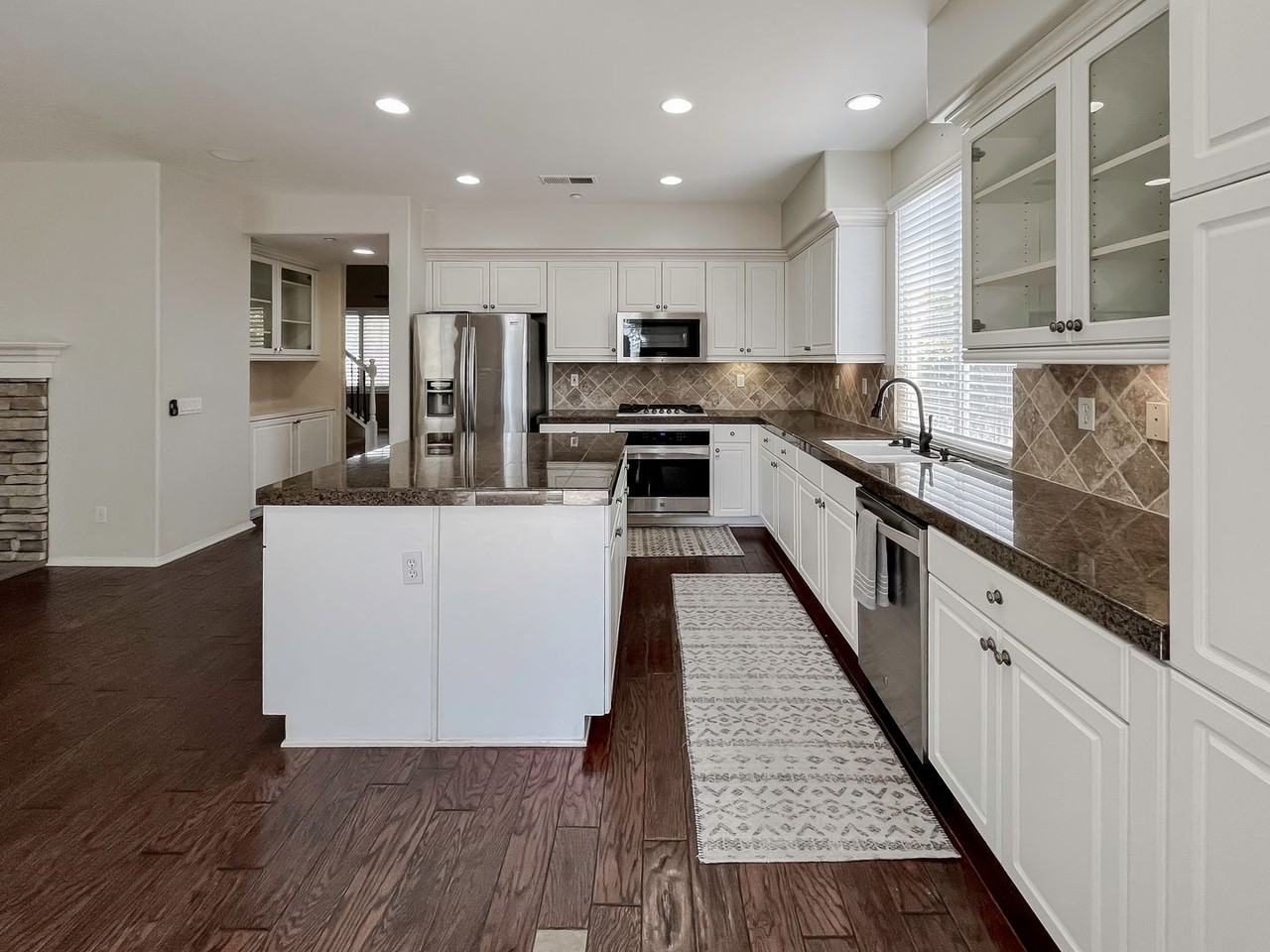 7905 Leway Dr - Photo 5 of 50