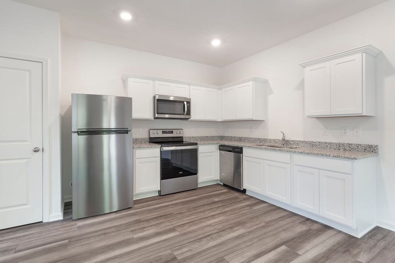 3531 Cardinal Dr Sw ##Sw - Photo 7 of 22