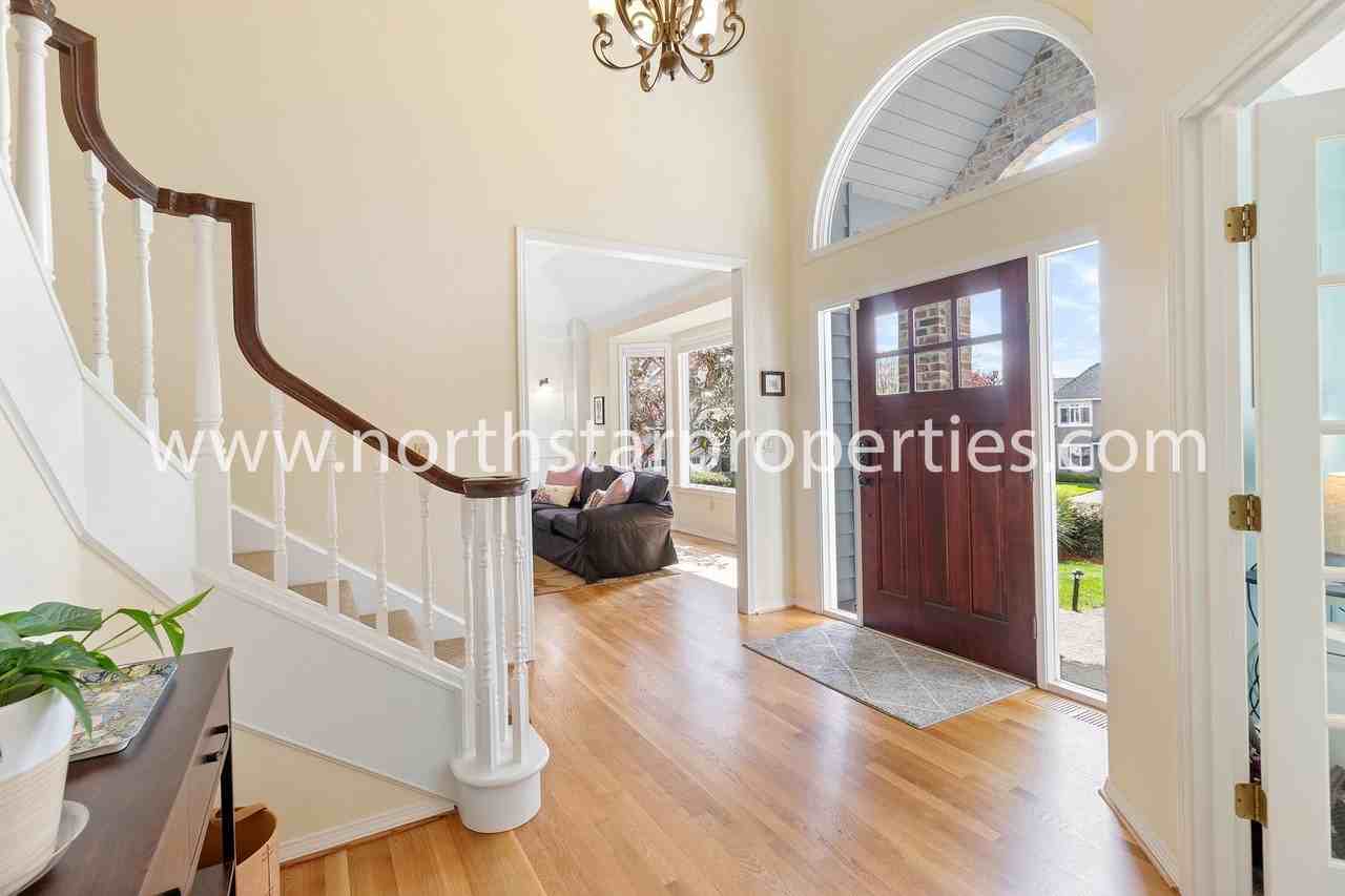 13330 Hidden Bay Ct - Photo 3 of 42