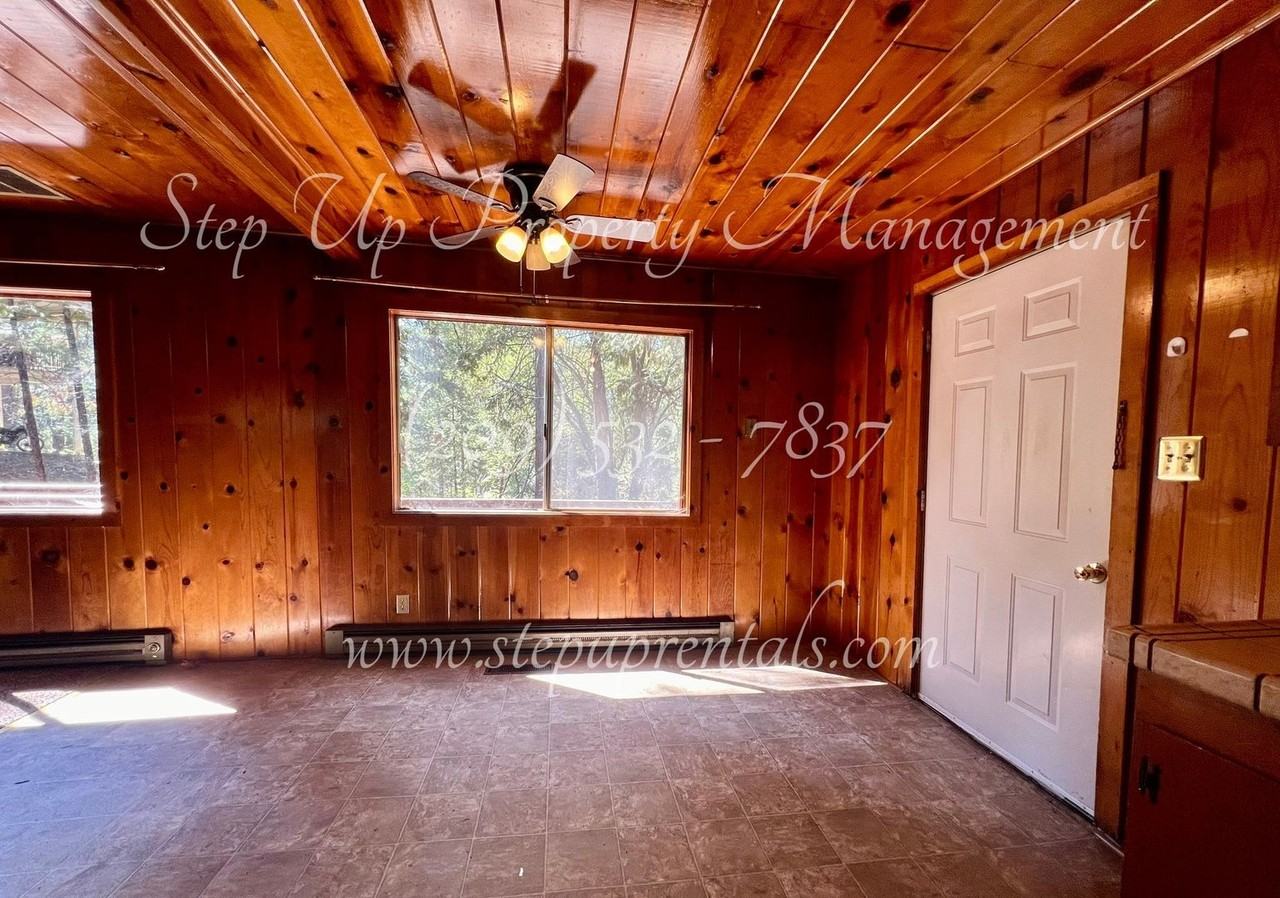 22529 Lina Ln - Photo 2 of 15