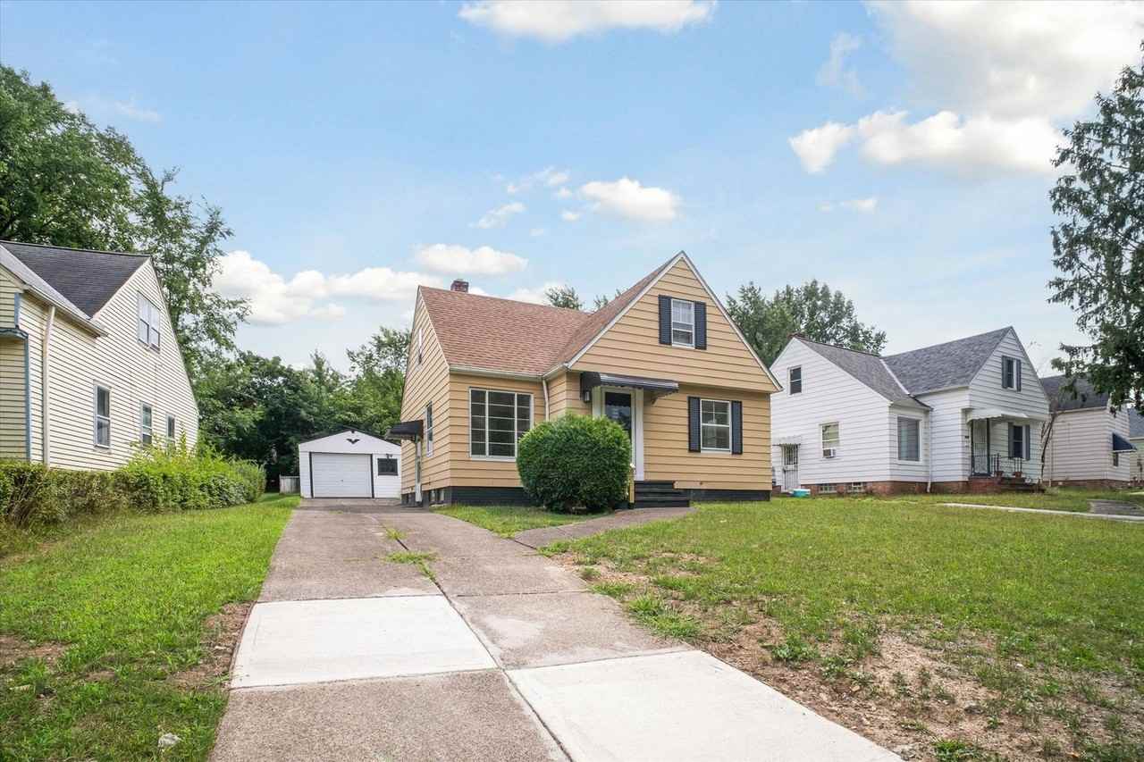 5359 West Blvd - Photo 2 of 24