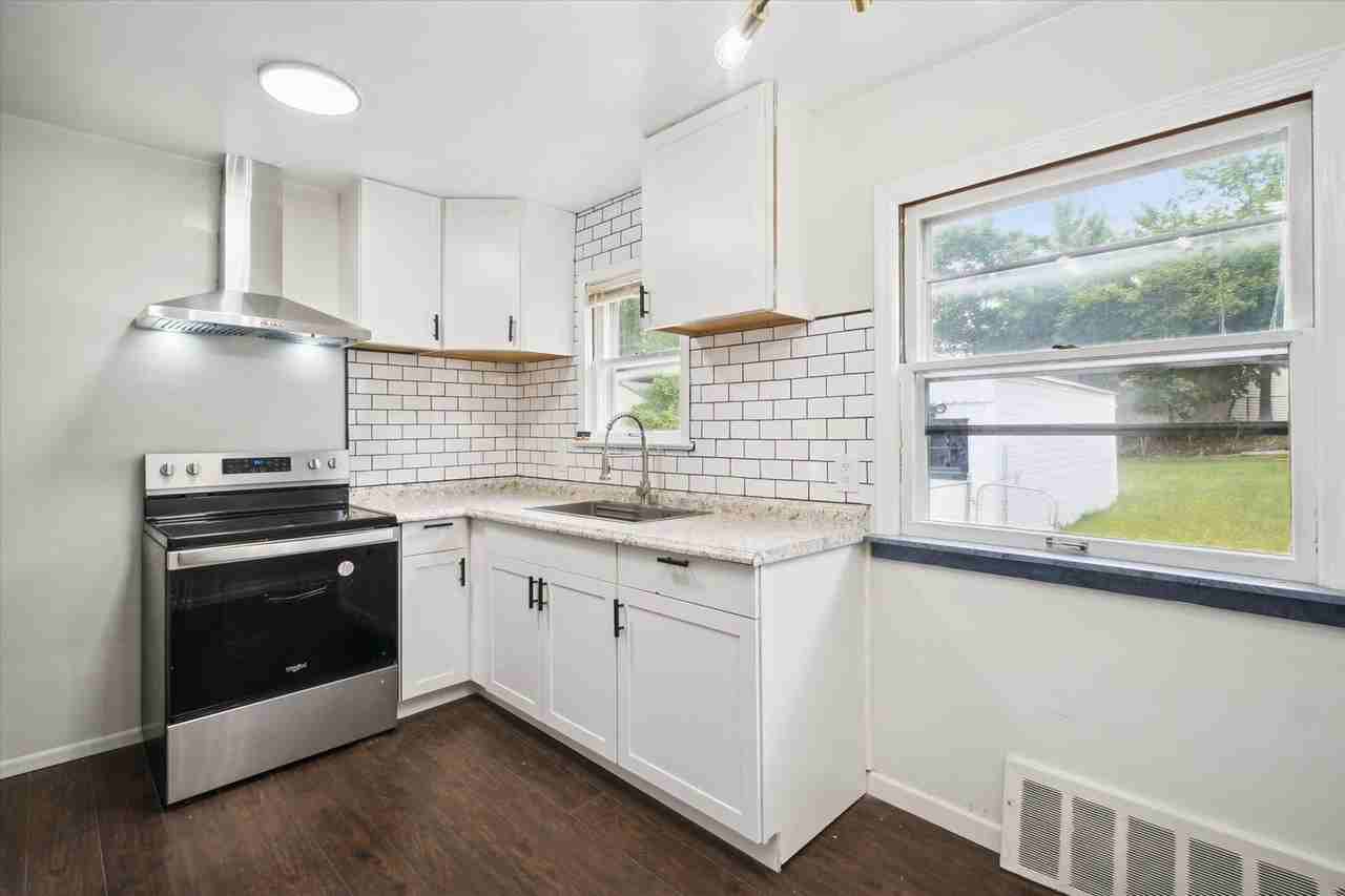 5359 West Blvd - Photo 5 of 24