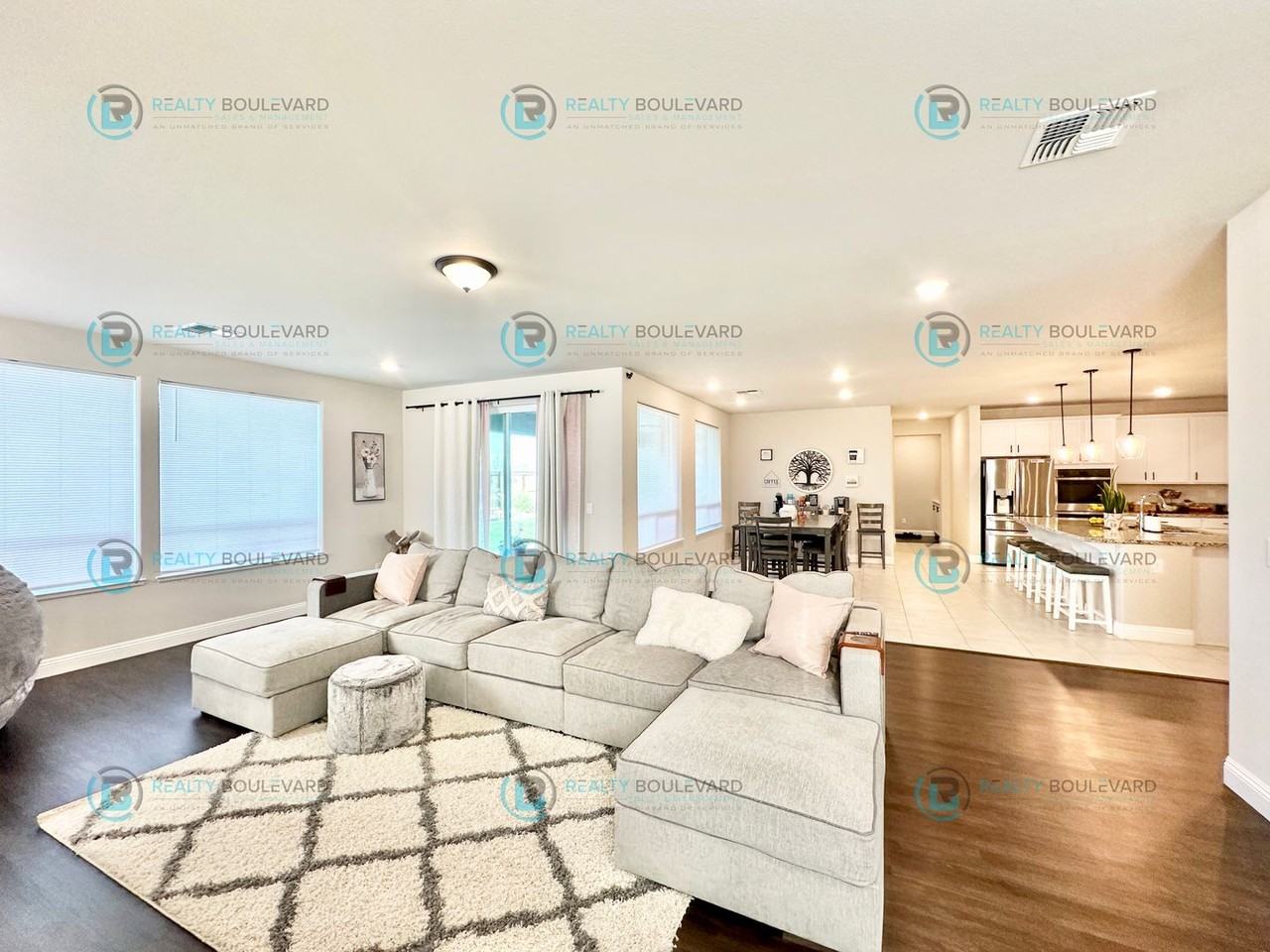 966 Pine Forest Dr - Photo 3 of 46