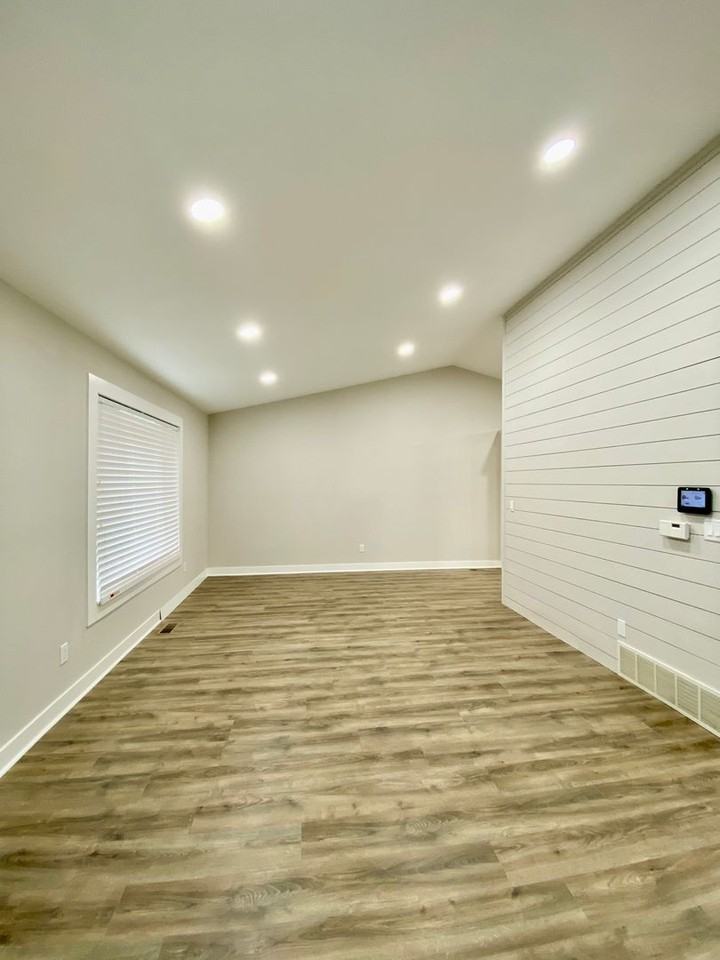 1219 Windmill Ave - Photo 5 of 32