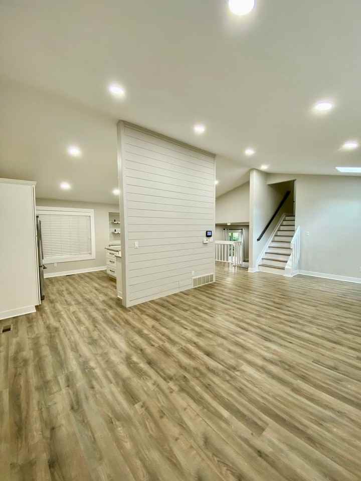1219 Windmill Ave - Photo 6 of 32