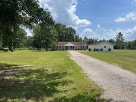 featured image of 14600 Highway 613