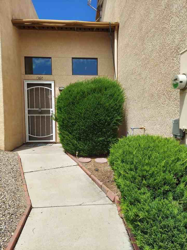1360 Leon Way - Photo 2 of 18