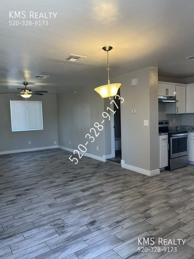 302 E District St - Photo 6 of 23