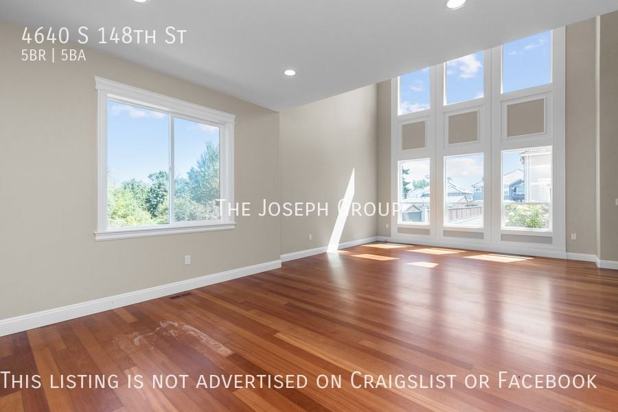 4640 S 148th St - Photo 3 of 48