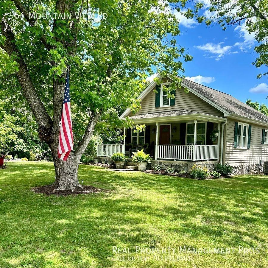 956 Mountain View Rd - Photo 2 of 16