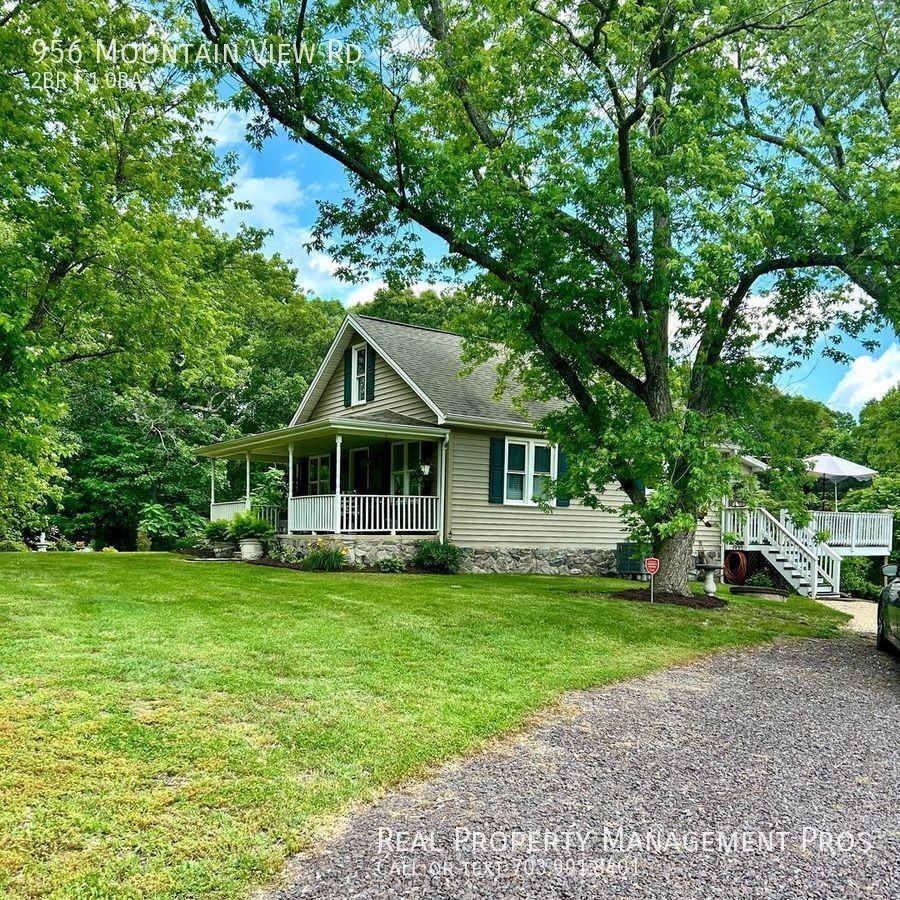 956 Mountain View Rd - Photo 3 of 16