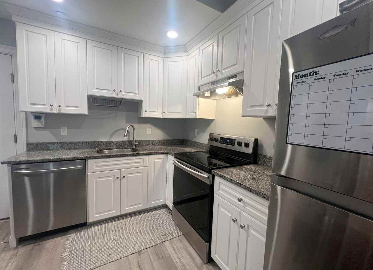 20 Milton St #106 - Photo 3 of 8