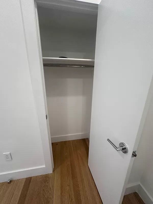 419 E 9th St #22 - Photo 3 of 10