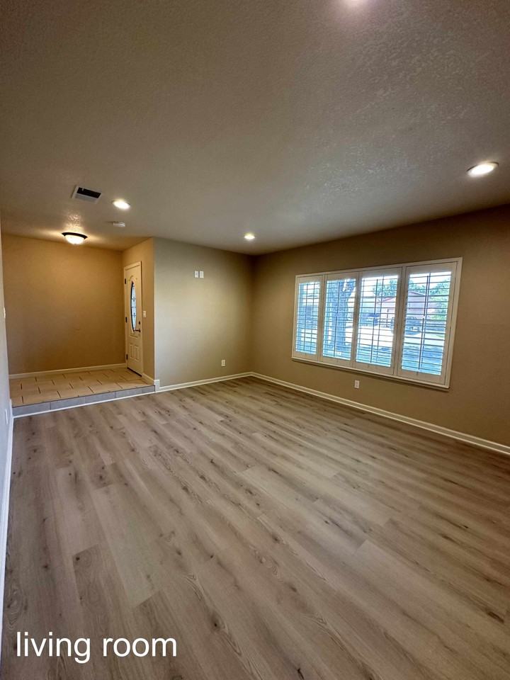 3212 Jasper Ave #NA - Photo 3 of 29