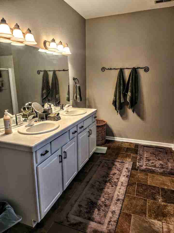 23 Cottage Park E #18 - Photo 6 of 11